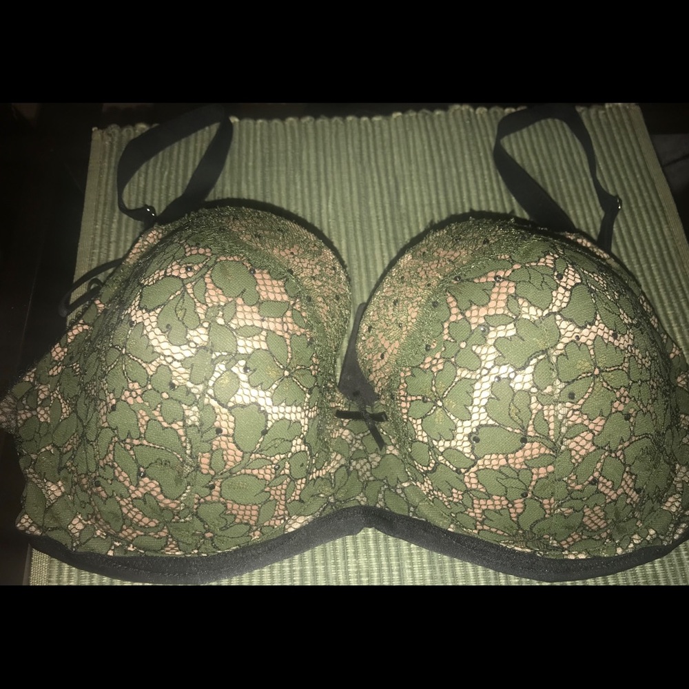 Victoria Secret Dream Angels Lined Demi 36DD

)